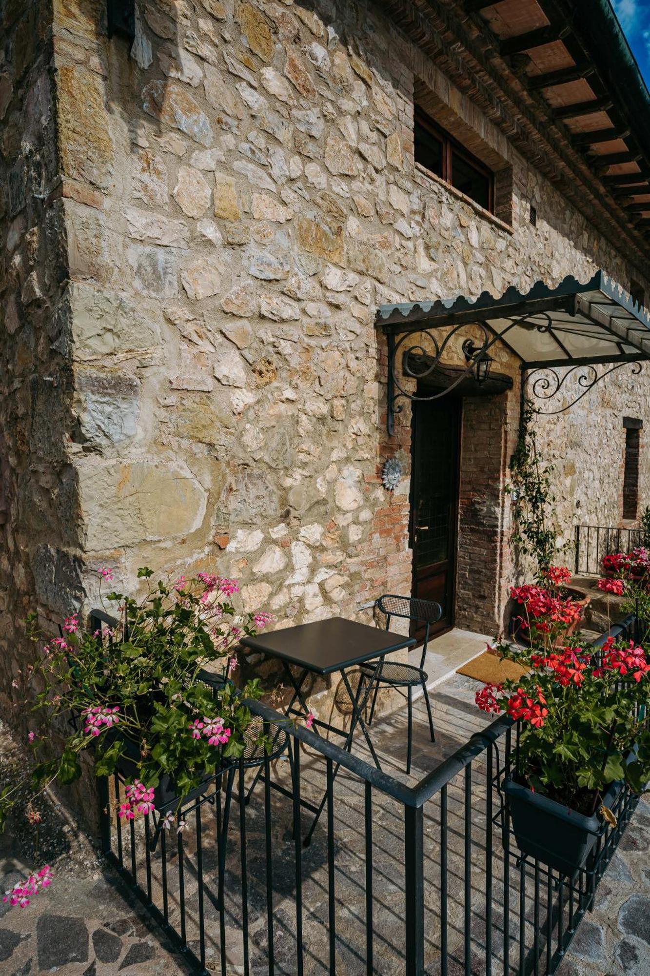 Borgo Il Poggiaccio Residenza D'Epoca Casa de hóspedes Sovicille Exterior foto
