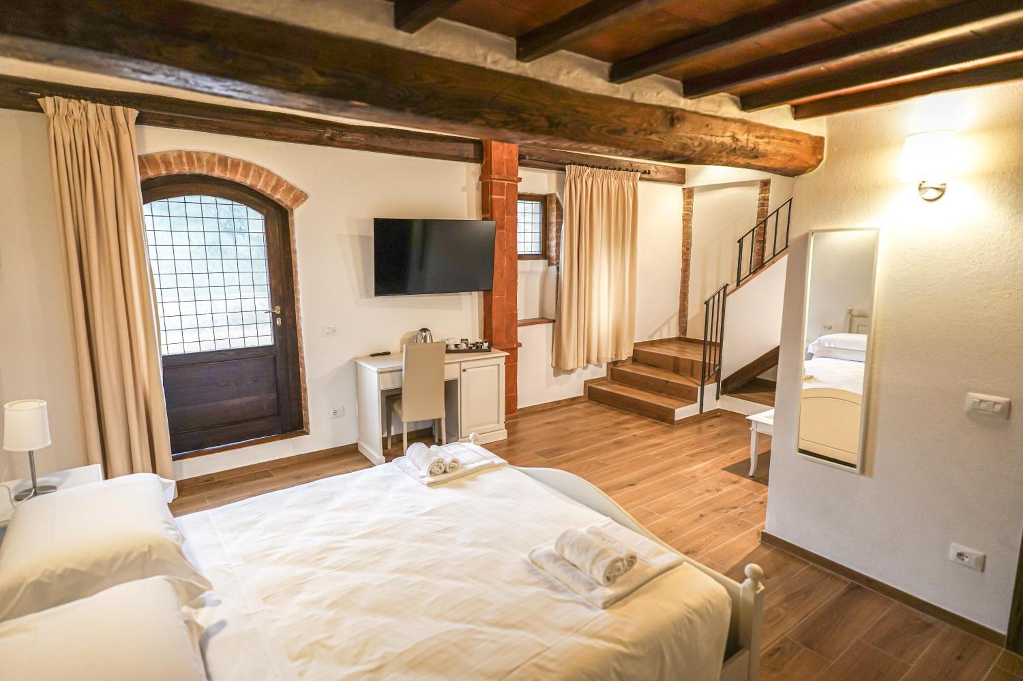 Borgo Il Poggiaccio Residenza D'Epoca Casa de hóspedes Sovicille Exterior foto